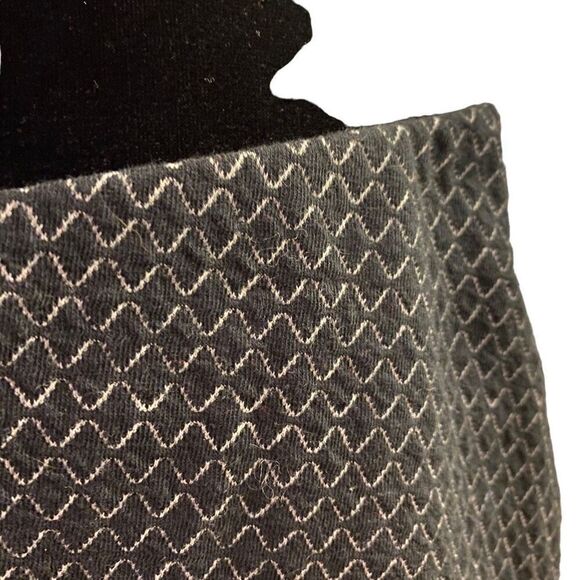 Ann Taylor Loft Diamond Pull On Black Skirt Size Small - Picture 6 of 12